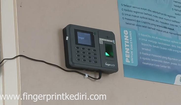 <p>Apa itu fingerprint?; fingerprint adalah teknologi identifikasi menggunakn sidik jari unik setiap individu untuk mengenali dan mengautentikasi identitas.Setiap orang memiliki sidik jari yang bebeda, bahkan pada gambar identik, jika pola sidik jari cocok maka identitas individu. sehingga sidik jari menjadi cara yang akurat untuk menferifikasi identitas seseorang. Fingerprint digunakan dalam &nbsp;berbagai aplikasi, mulai dari membuka kunci ponsel hingga sistem absensi di kantor, sehingga dapat digunakan sebagai metode identifikasi yang akurat dan aman.</p>